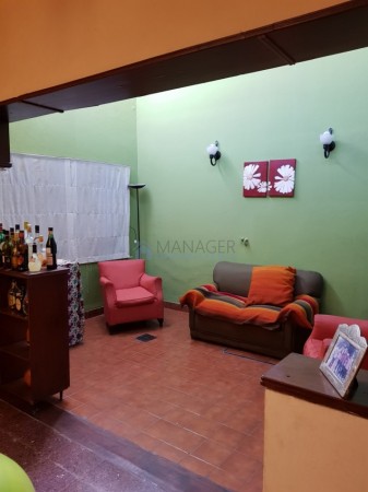 Casa a 3 cuadras plaza Urquiza